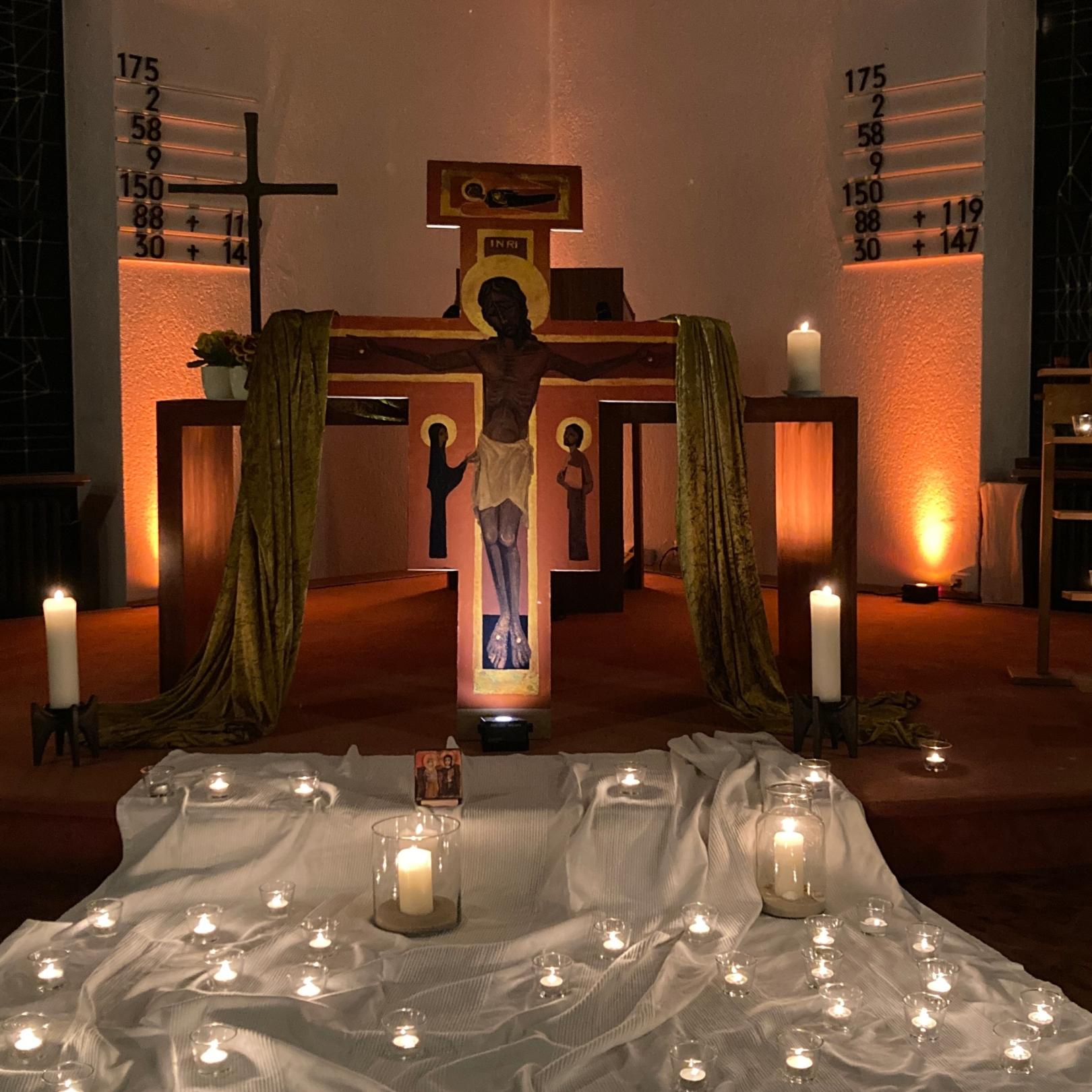 Taizégebet Foto V. Delhey (c) V. Delhey Taizégebet Foto V. Delhey (c) V. Delhey