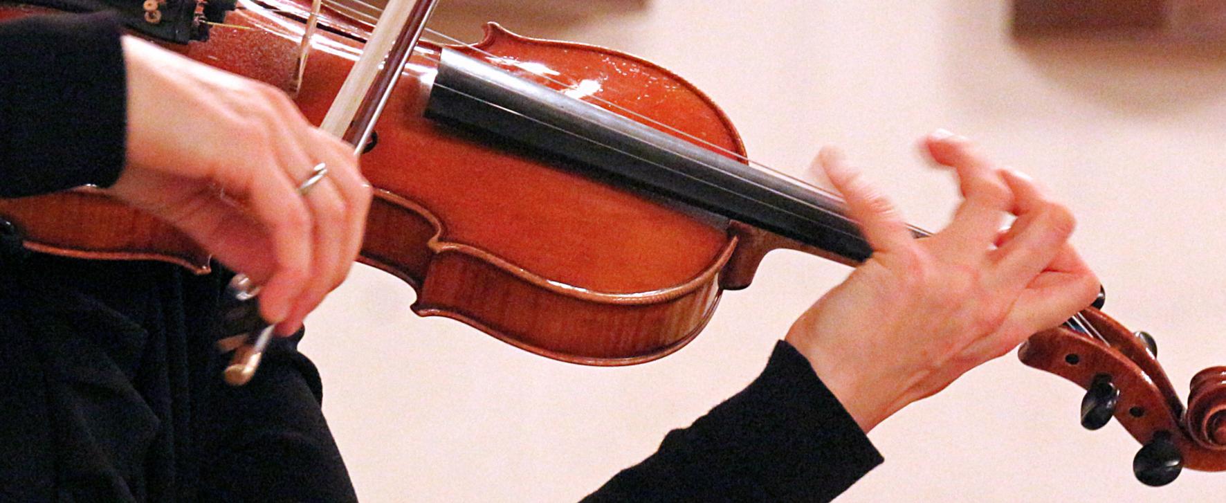 Violine Foto (c) Peter Weidemann /Pfarrbriefservice.de